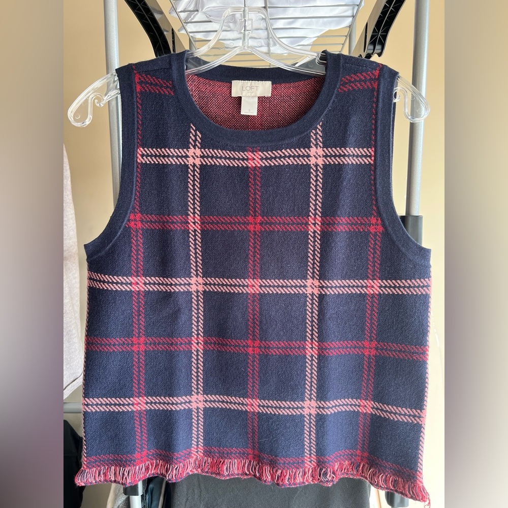 Tank sweater